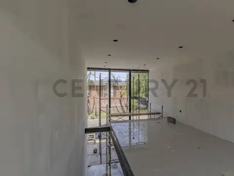 Local en Alquiler en Manuel B Gonnet, USD 1.020