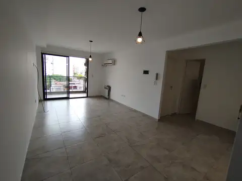 Tucumán 1000, Piso 2