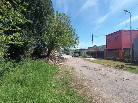 Terreno en Venta 11  mts Fondo