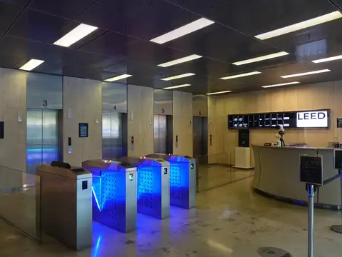 Oficina en Alquiler en Catalinas, USD 16.267