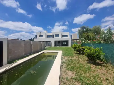 Casa Duplex en venta Cantegril 3 dormitorios