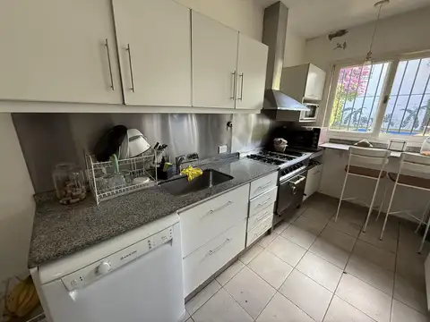 Casa en Alquiler Temporal con 1 cochera