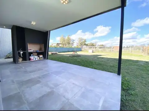 Casa 4 ambientes con 3 baños