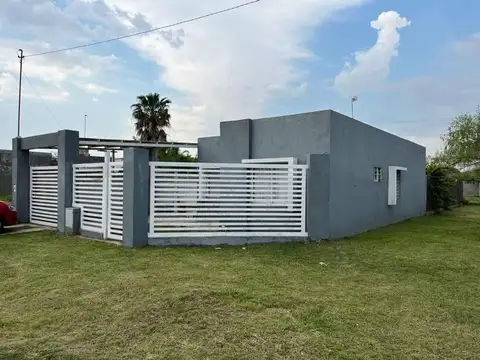 SE VENDE CASA 3 DORMITORIOS SANTO TOME