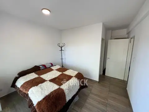 NUEVO (1 AÑO) SEMIPISO EN ALTOLAGUIRRE AL 3200 - T/AL FRENTE BALCON TODO SOL TODO EXTERNO