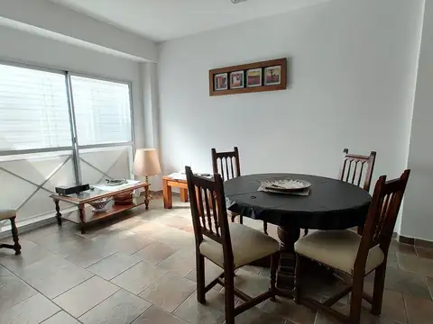 Valdenegro 2700, Piso 1