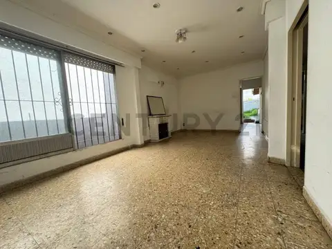 Casa en venta 4 ambientes, Lanús Oeste