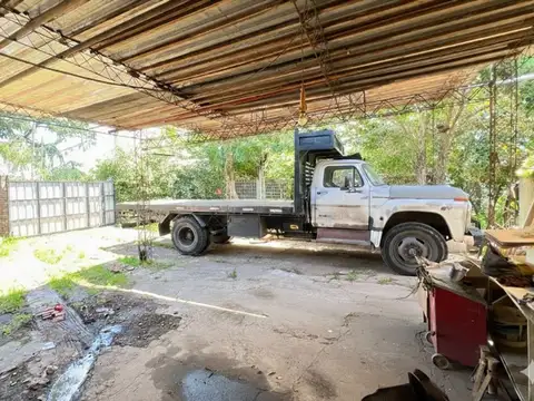 CASA EN VENTA MONTE GRANDE 4 AMBIENTES ESQUINA