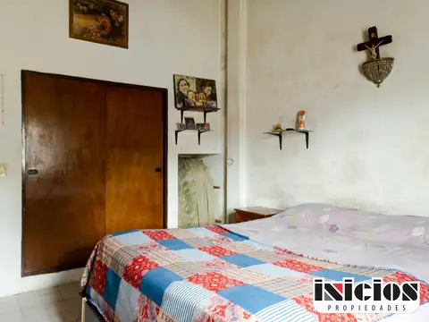 Dúplex con Amplio Jardín en Hermoso Barrio