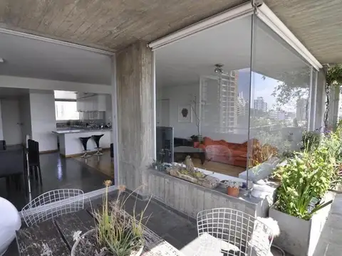 Piso exclusivo de 3 dormitorios con cochera en Pichincha