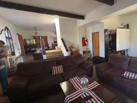 Casa 4 ambientes con 3 baños