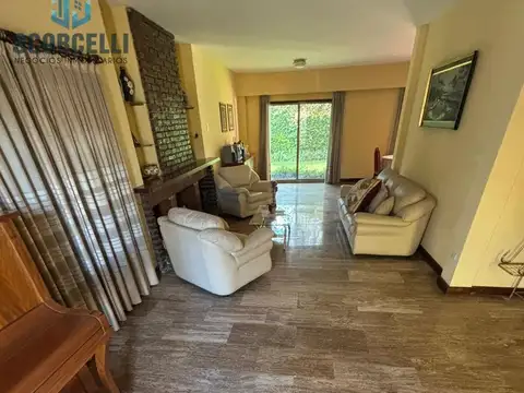 Casa en Venta al Oeste