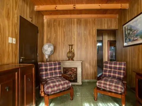 Casa 5 ambientes con 1 baño