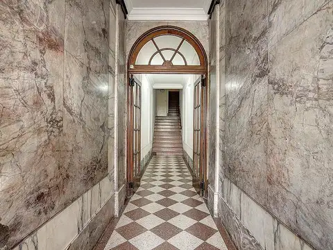 Local en Venta 40 años