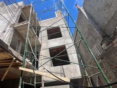 Depto Tipo Casa 3 ambientes con 1 baño