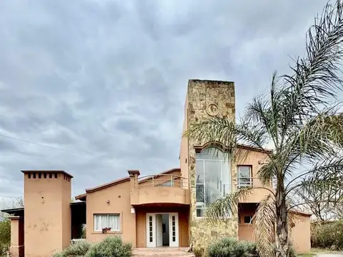 Exc Casa 3 Dorm Pil/balcon/quincho/jard/fogon San Luis