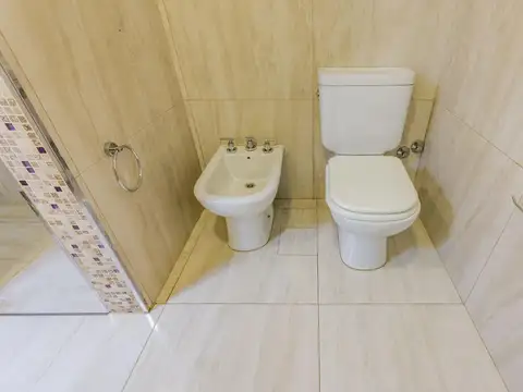 Casa en 2 dormtorios + comodin . Echesortu, Rosario