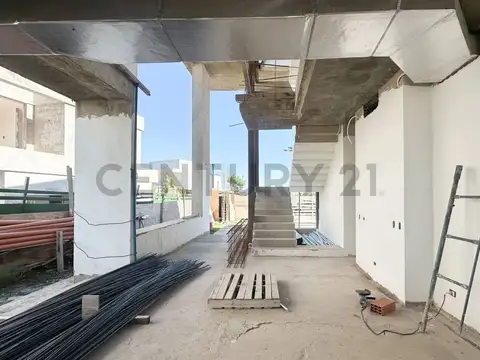 ESPECTACULAR CASA EN PUENTES