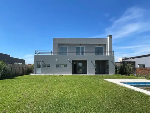 Casa en Venta en San Sebastian, USD 215.000