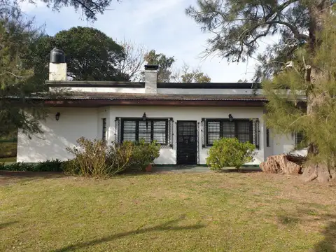 Casa en venta - 3 Dormitorios 10 Baños - 38202Mts2 - Gómez, Brandsen