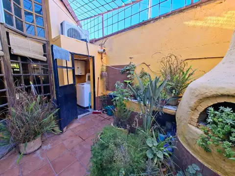 VENTA CASA 2 DORMITORIOS - 2 BAÑOS - CARRODILLA