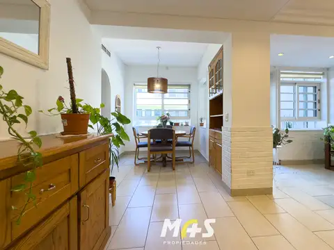 Casa en alquiler con jardín, piscina y quincho independiente | Agronomía