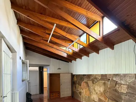 Oficina en Venta con 2 cocheras