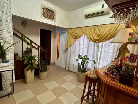 Depto Tipo Casa en Venta en Parque Avellaneda, USD 278.000