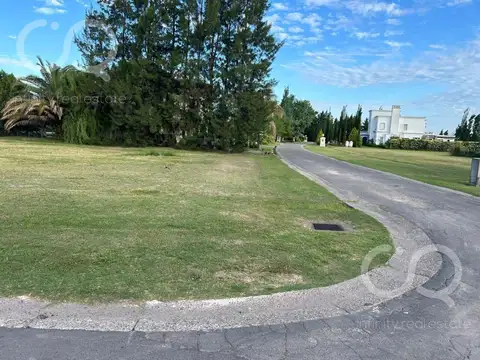 Terreno en Venta de 989,0 m2