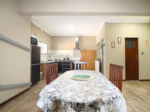 Depto Tipo Casa en Venta con 1 cocheras