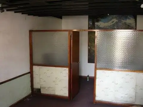 Local en Alquiler en Lomas De Zamora, $ 420.000