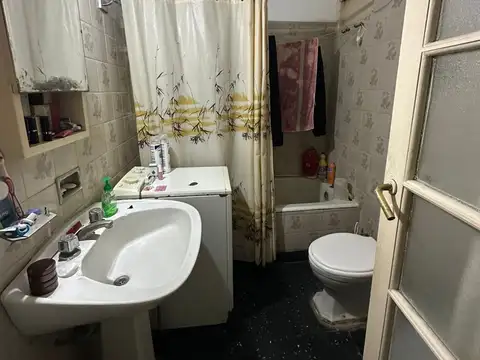 Depto Tipo Casa en Venta 50 años