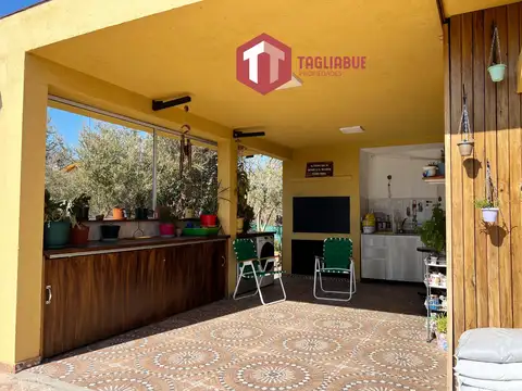 Casa 7 ambientes con 4 baños