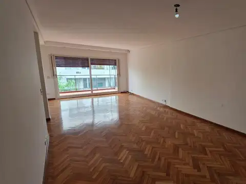 Pacheco De Melo 2100