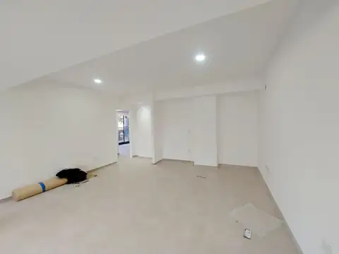 Oficina en Venta con 2 cocheras