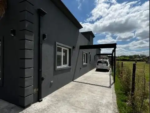 Casa en Venta con 4 cocheras