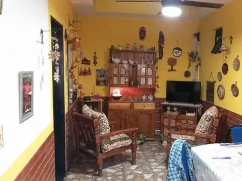 Depto Tipo Casa en Venta en Caseros, USD 100.000