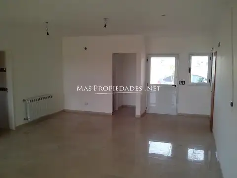 Casa 4 ambientes con 4 baños