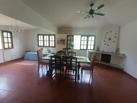 Casa 7 ambientes con 3 baños