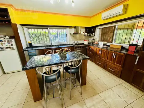 Quinta en Venta con 1 cochera