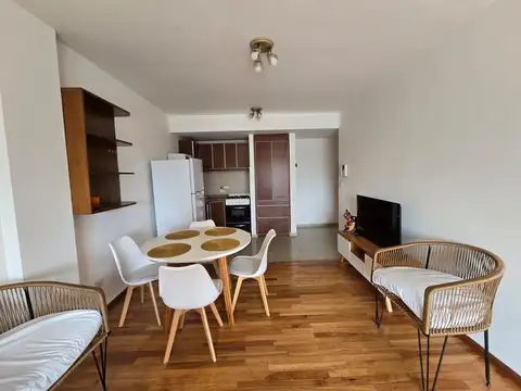 Departamento en Alquiler en Villa Pueyrredon, $ 600.000