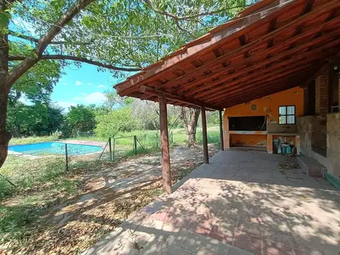 CASA EN VENTA  en 1 ha de terreno y galpón - SALSIPUEDES
