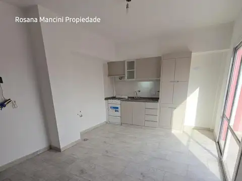 24 De Noviembre 1200 , Piso 6