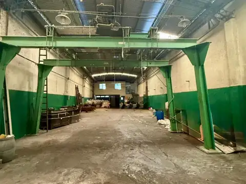 Galpón  en Venta  -  295 m2  en  Villa Lynch,