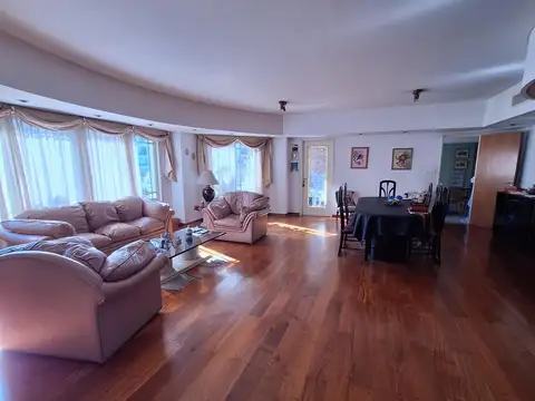 Departamento 5 ambientes con 3 baños