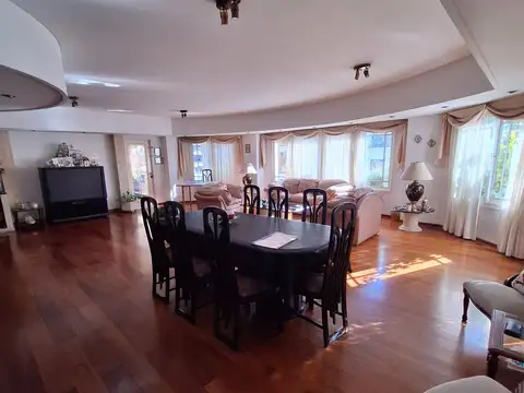 Departamento en Venta de 4 dormitorios