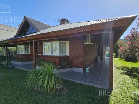 Casa 4 ambientes con 2 baños