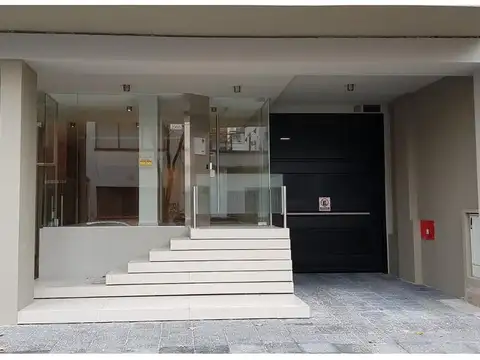 Excelente Cochera Nuñez 100m de Cabildo - Fija - Cubierta y c/Porton Automatico (Expensas Incluidas)