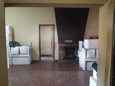 Casa 6 ambientes con 3 baños