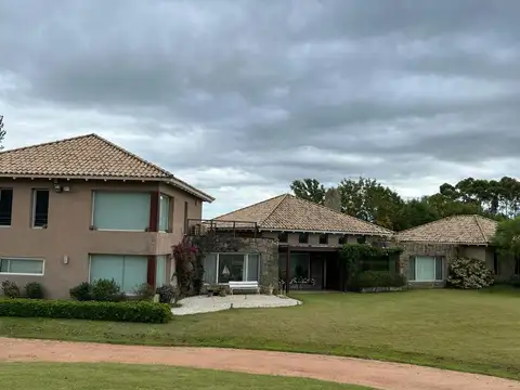 Gonzalo Mousques y calle J, La Barra, Maldonado Uruguay